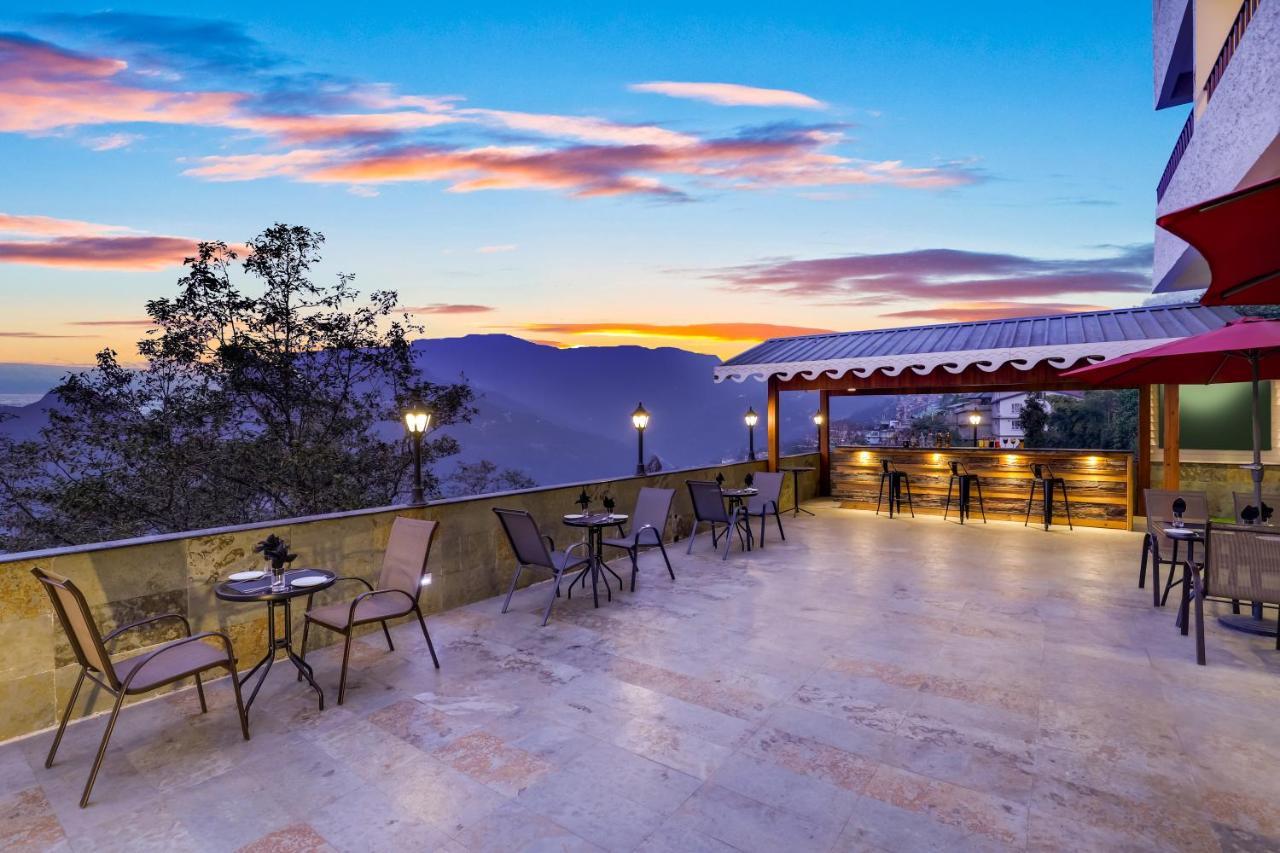 גנגטוק Mount Himalayan Hotel מראה חיצוני תמונה